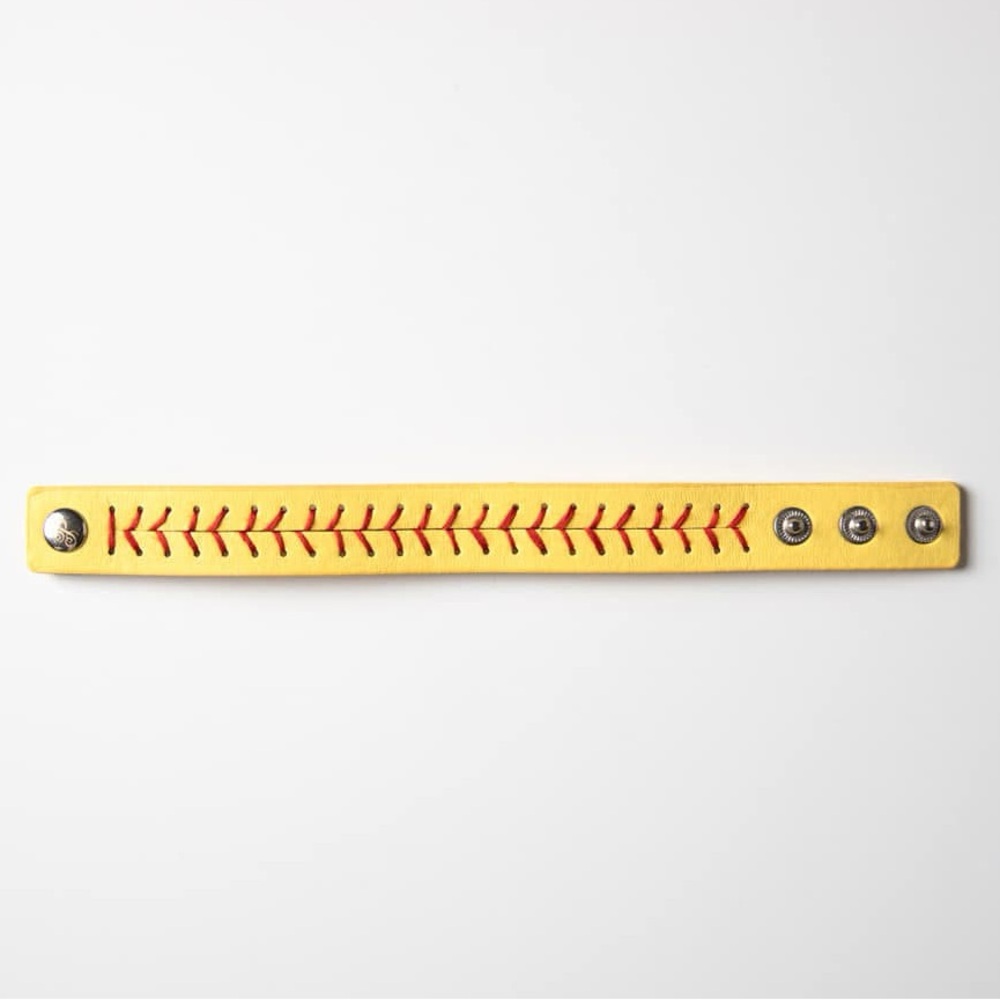 NEW Softball Bracelet 🥎 - Picture 2 of 7